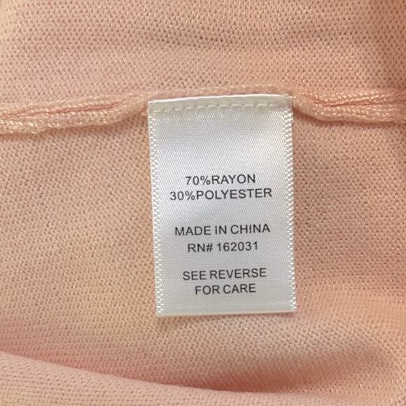 NWT Tint & Shadow Brand Women's Pink Sweater Top - Picture 9 of 10